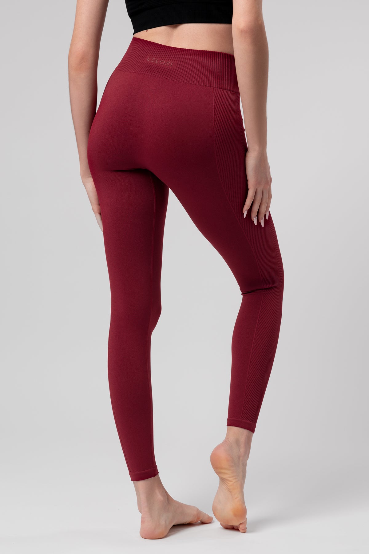 lelosi_seamless_move liora_3
