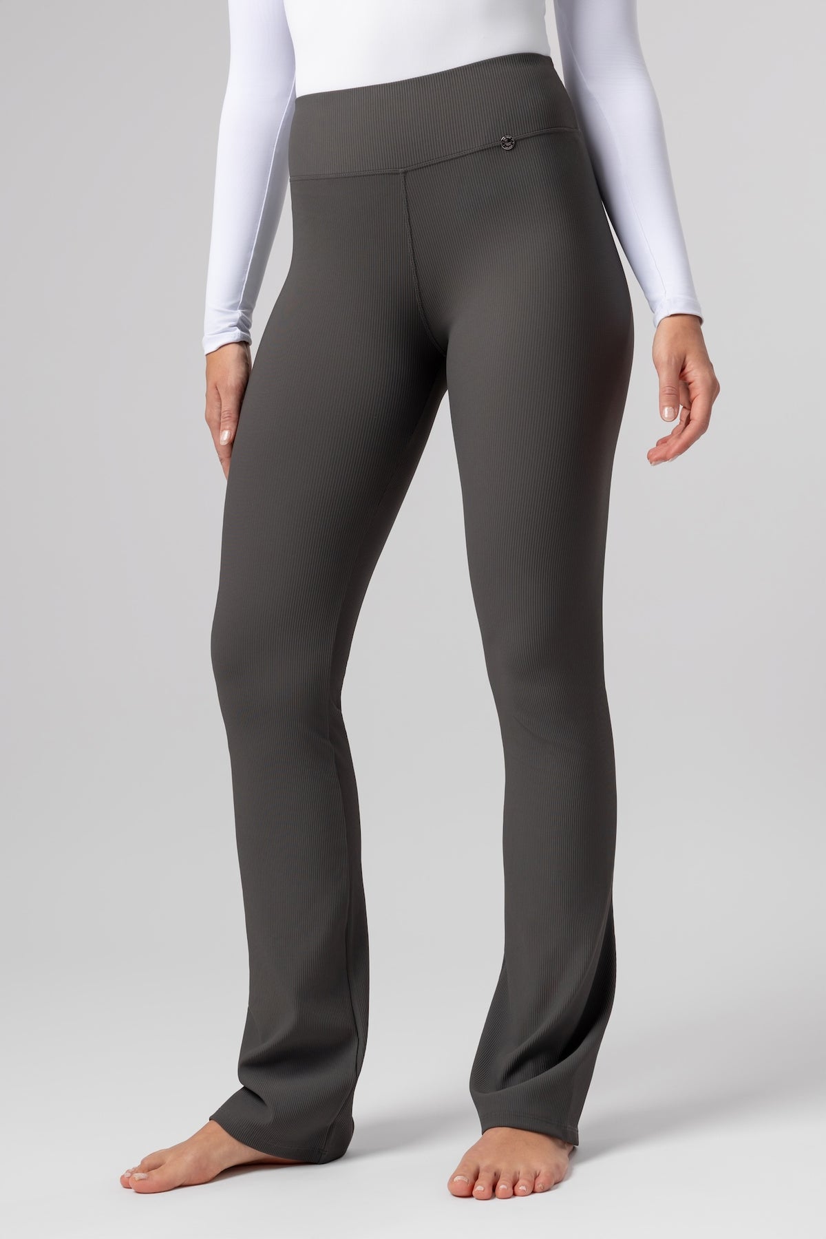 lelosi_tjice_move bootcut wendy_2