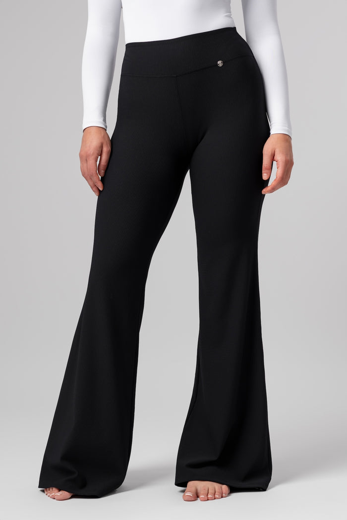 lelosi_tajice_move relaxed elowen_2