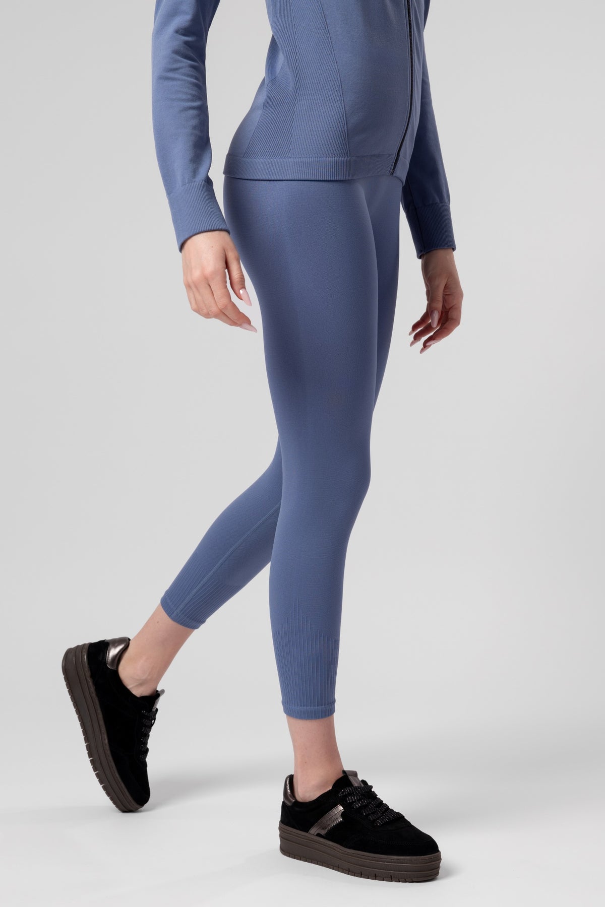 lelosi_seamless_move amelia_2