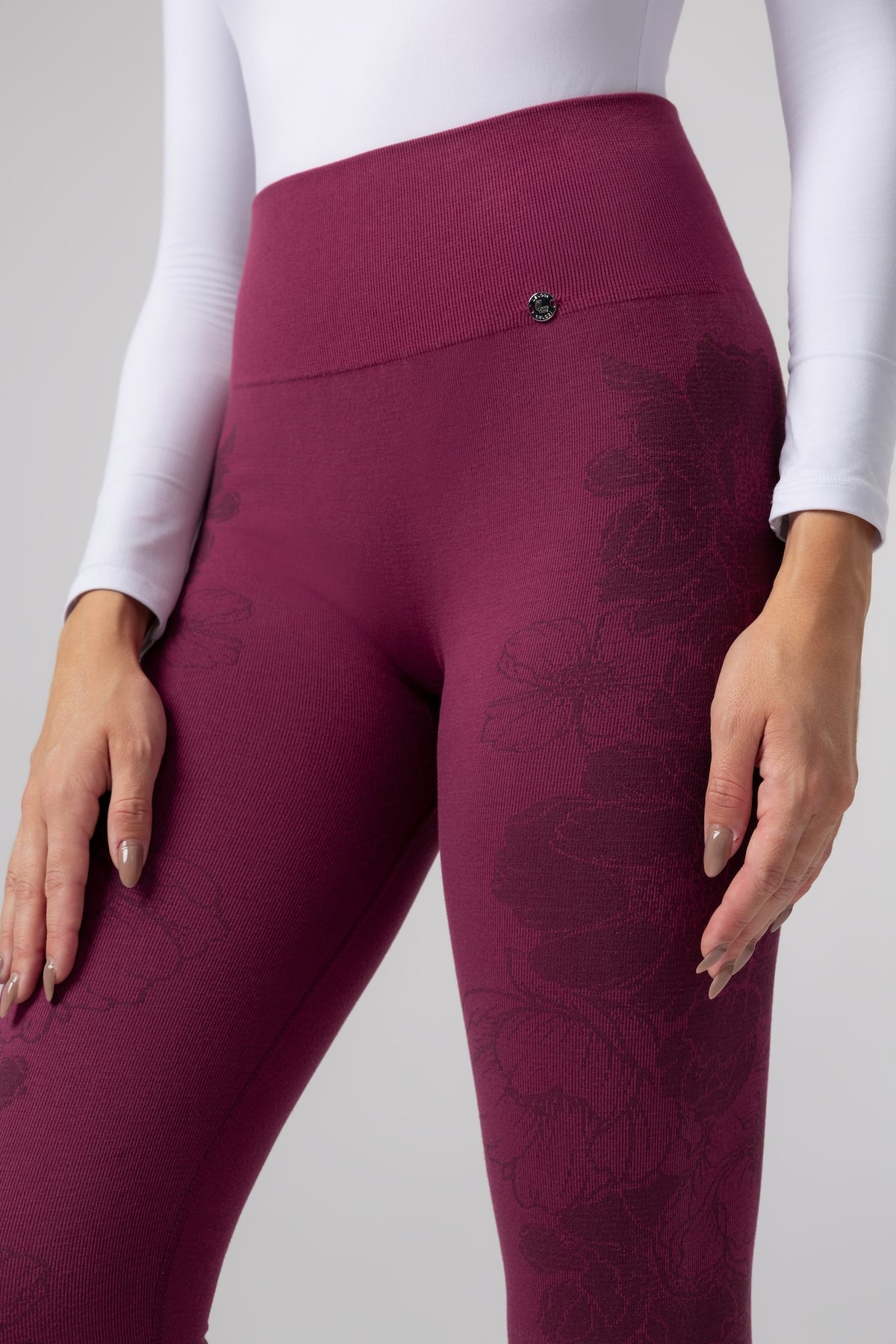 lelosi_seamless_tajice avila_6