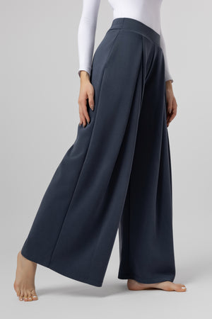 lelosi hlače chicline relaxed azurea 1